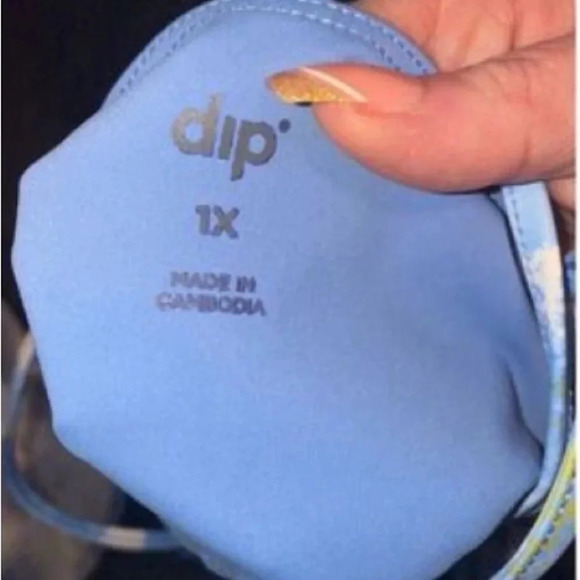 DIP  Take It Easy Printed Sports Bra Blue/Cream Size 1X Strappy Back - Picture 5 of 10